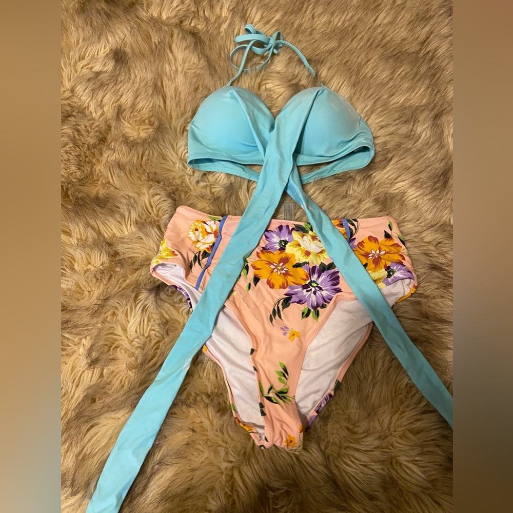 Small cupshe bikini top and medium high waisted bottom from cupshe!